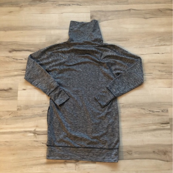 Thyme Maternity Long Sleeve Turtleneck - Picture 4 of 6